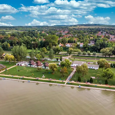 In Balatonmariafuerdo 19567 Διαμέρισμα