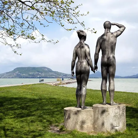 In Balatonmariafuerdo 19567 * Balatonkeresztúr