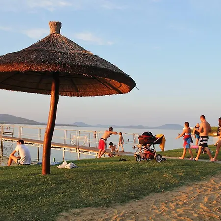 Διαμέρισμα In Balatonmariafuerdo 19567
