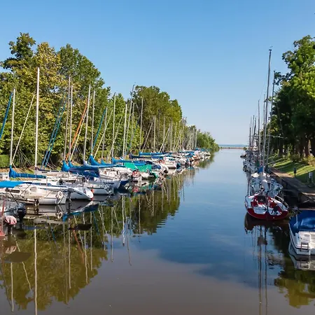 In Balatonmariafuerdo 19567 *